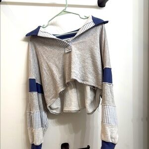 BUCKETLIST Gray and Blue V-Neck Sweater